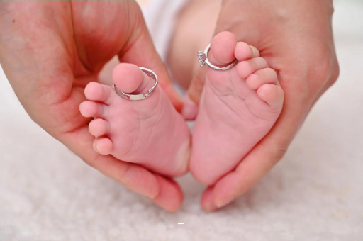 博尔塔拉蒙古孕妇肚子隐隐作痛